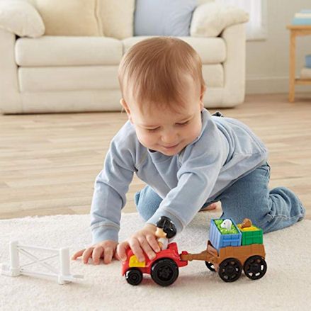 Fisher-Price Y8202 Little People Farm Tractor, Child Playing