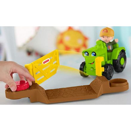 Fisher-Price DWC32 Little People Helpful Harvester Tractor, Gate